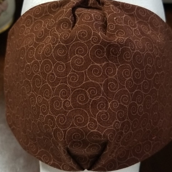 Reversible Primrose and Swirl Facemask - Picture 4 of 5